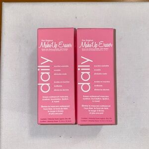 Bundle of 2 Makeup eraser mini NIB
